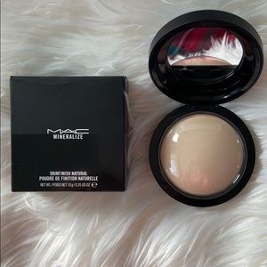 NEW MAC Mineralize Skinfinish Natural in Light